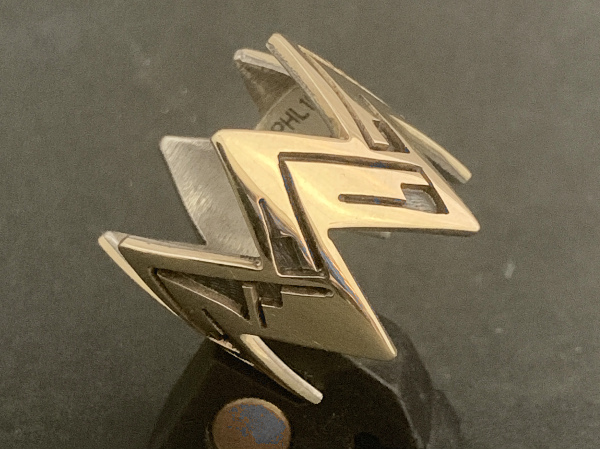 14k Gold Zig Zag Ring by Philbert Poseyesvaリングサイズ19号