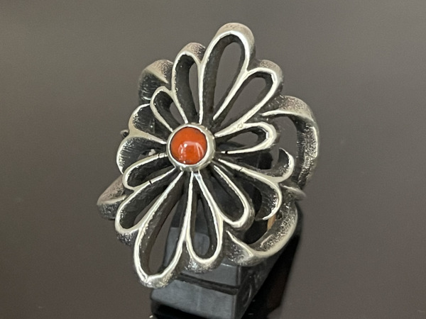 Coral Tufa Cast Flower Design Band Ring by Aaron Anderson/リング